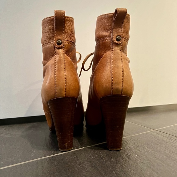 J.CREW Tan Leather Heeled Boots - Picture 4 of 9